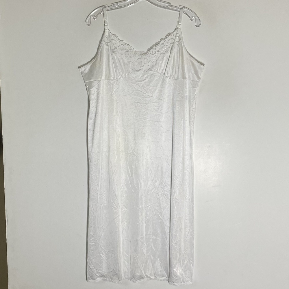 Vintage Vassarette Slip Womens 42 Nightgown Grannycore Dainty Babydoll Classic